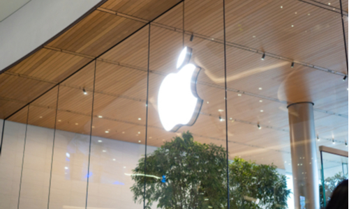 Apple Apple