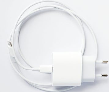 A Common Charger for Electronic Devices in the EU: Beauty or Beast?