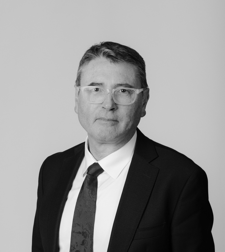 Marcus Bezzi Speaker BW